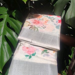 Linen Saree With Beautiful Floral Prints