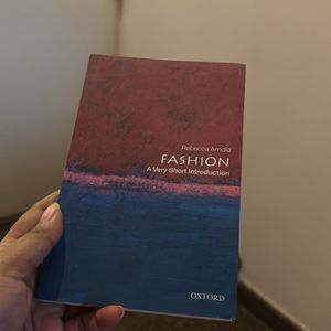 2 Fashion Books - Be Stylish By Pernia Qureshi