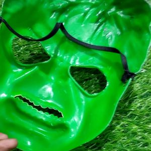 Hulk Face Mask 🟢