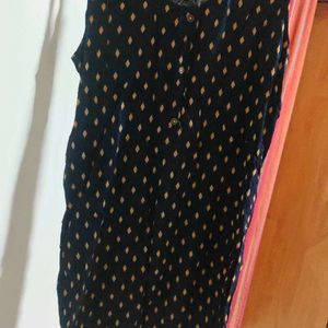 Sleevless Short Kurti