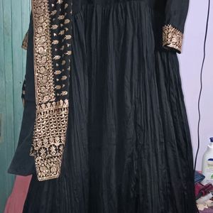 Black Ethnic Gown With Belt And Heavy Dupatta