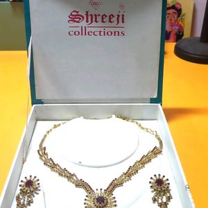 (Worn Once) Branded Gold Plated Jewellery Set!