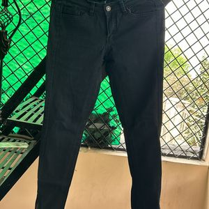 Black Jeans. Waist 28