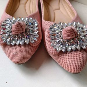 Ballerina Shoe With White Stones.