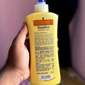 Vaseline Body Lotion , moisturizer