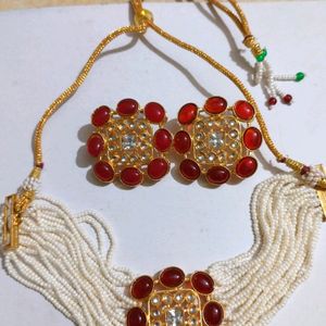 New Beautiful Necklace Set