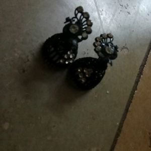 Jhumkas