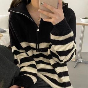 Stripe Semi-high neck zipper pullover