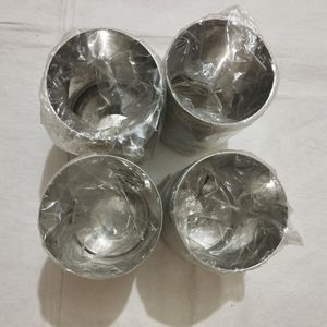 Set Of 4pcs Same Size Steel Glasses