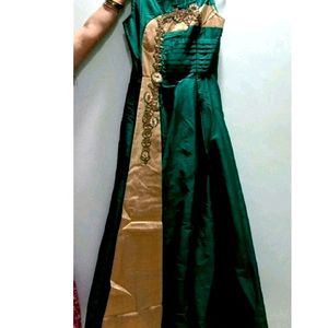 🎀Hevy Designer Long Gown With Cancan Attach🎀