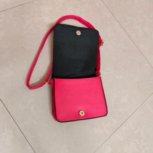 Sling Bag For Women. Stylish And Modern. Like New