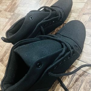 Black Shoes