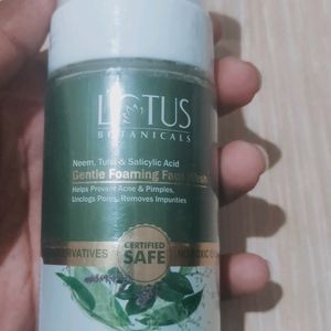 Lotus Neem Tulsi etc. Gentle Foaming Face Wash