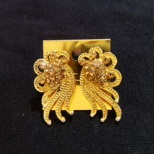 Women's Golden Earings For Parties/Occasions