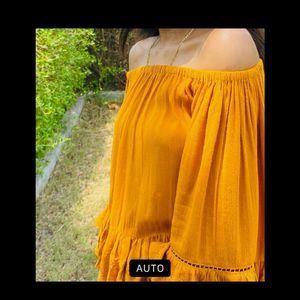 Forever 21 Mustard Regular Fit Top