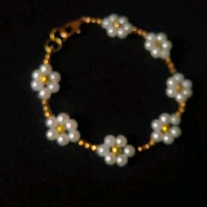 Pearl Flower Beaded Bracelets