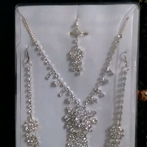 Beautiful Artificial Necklace Set With Mang Tika And Ring