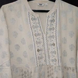 Women Frock Style Kurta In Size XL