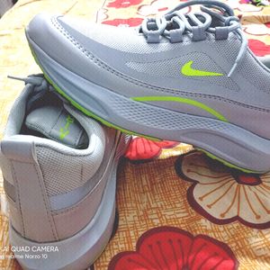 Men Sports Shoes