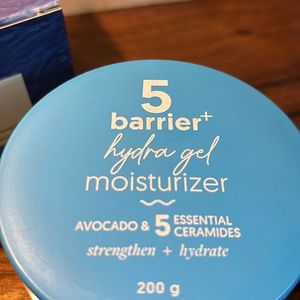 Aqualogica Barrier Repair Moisturiser