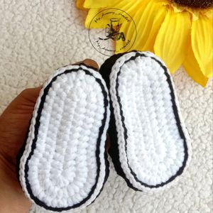 Crochet Baby Shoes