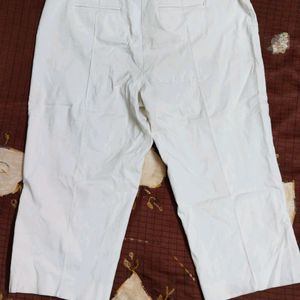 White Casual Capri