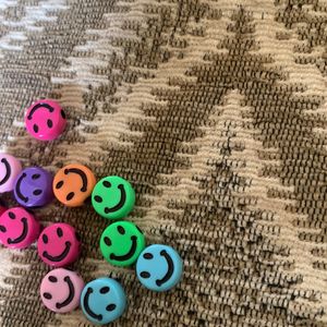 20 Smily Beads To Make Jewellery