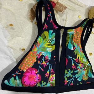 Like New Bikini Top Size M 70 Cm Bust