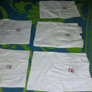 Pack Of 4 Mens White Vest 70 Cm Size