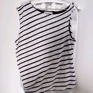 Stylish Top With White And Black Stripes