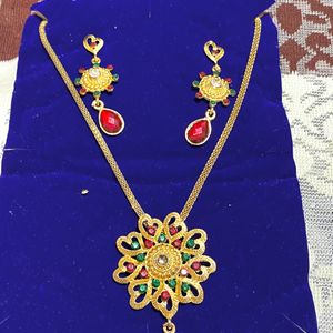 Necklace Set