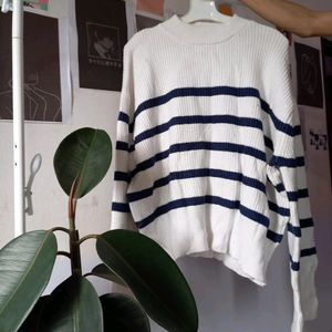 Korean White And Navy Stripe Pullover