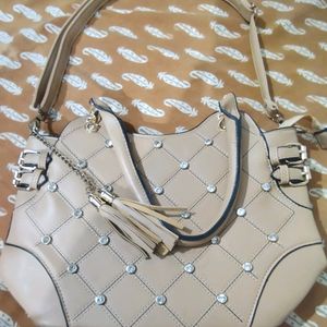 Trending Hand Bag In Off White Shade