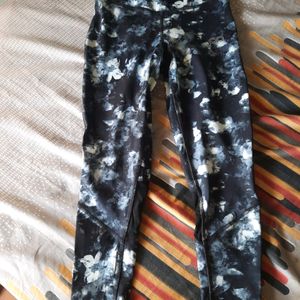 Silvertraq Black Leggings, Small Size