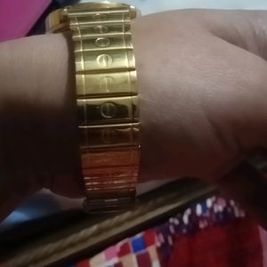 Golden Mens Watch With Black Dail