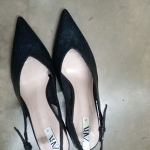 Black Heel (Zara)