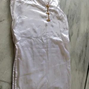 White Satin Silk Sleevless Kurta