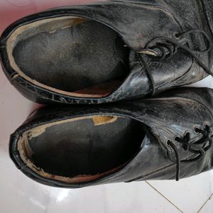 Black Shoes