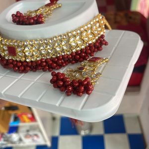 Marron Colour Article With Maang Tikka And Earing