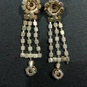 LOWEST PRICE EVER 🎊🎉 Stone Earrings