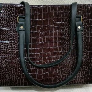 Stealer Deal Handbag