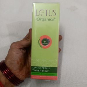 Lotus Organic Divine Petals Toner Mist