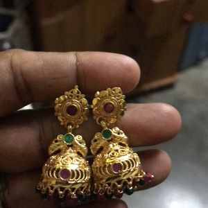 Jhumkas