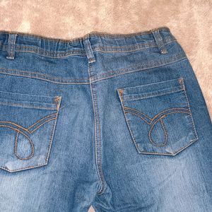 Girls' 3/4th Blue Jeans