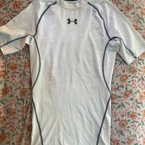 UNDER ARMOUR COMPRESSION HEAT GEAR SHORT SLEEVES