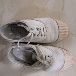 White School Shoes For Daily Wear