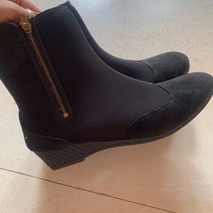 Black Boots New