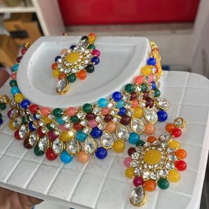 Multicoloured Heavy Set With Mang Tikka And Earing