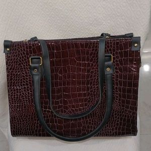 Stealer Deal Handbag