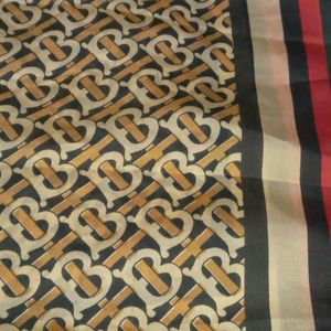 😍TRIPLE SHADE BURBERRY 2.2M SCARf🍩